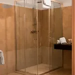 君威酒店 3*