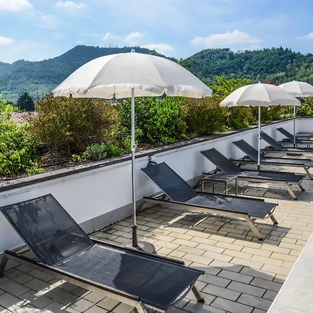 Regal Hotel 3*