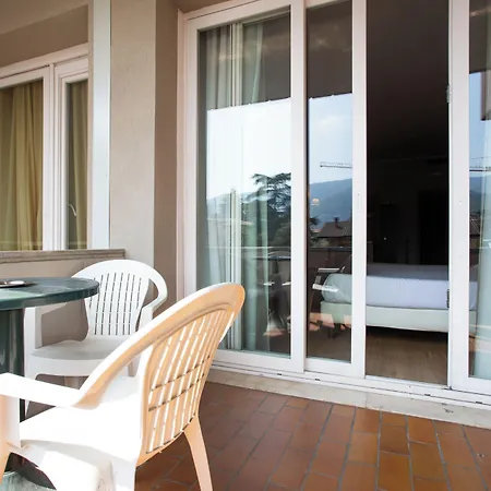 Regal 3*