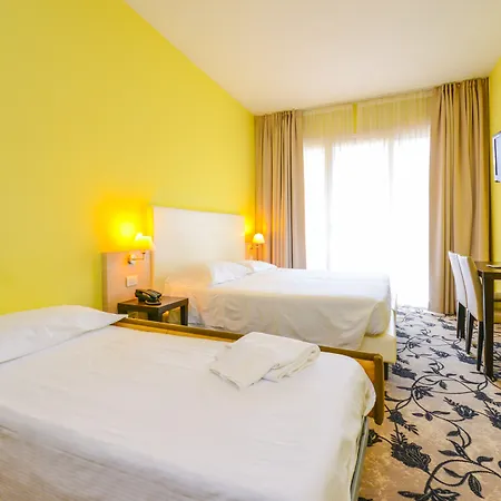 Regal 3*